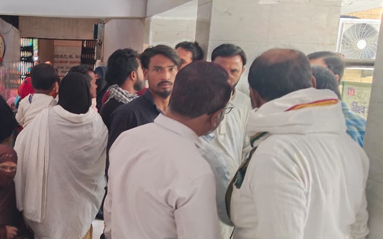 झारखंड : लोहरदगा में एक विवाहित की संदिग्ध हालत में मौत, परिवार वालों ने लगाया दहेज हत्या का आरोप