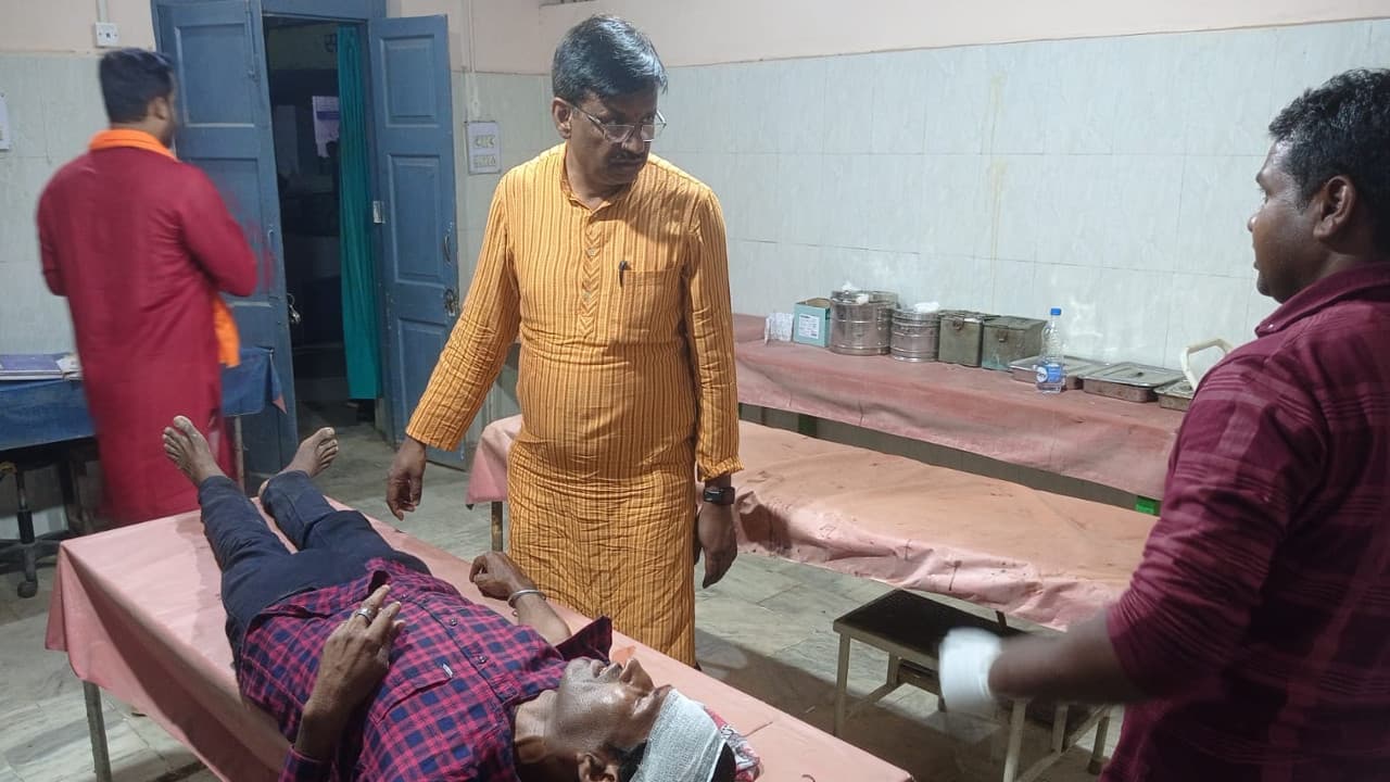 Jharkhand: लोहरदगा के कई गांवों में लगा कर्फ्यू, रामनवमी की शोभायात्रा में पथराव के बाद प्रशासन सख्त Jharkhand: लोहरदगा के कई गांवों में लगा कर्फ्यू, रामनवमी की शोभायात्रा में पथराव के बाद प्रशासन सख्त