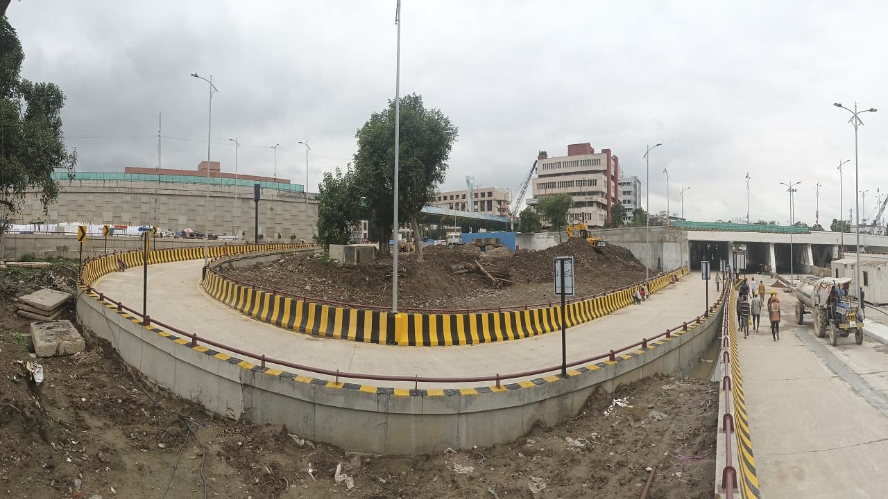 PHOTOS: पटना के हड़ताली मोड़ पर सड़क पार करने का झंझट खत्म, चालू हुए नये अंडरपास की देखिए तस्वीर..