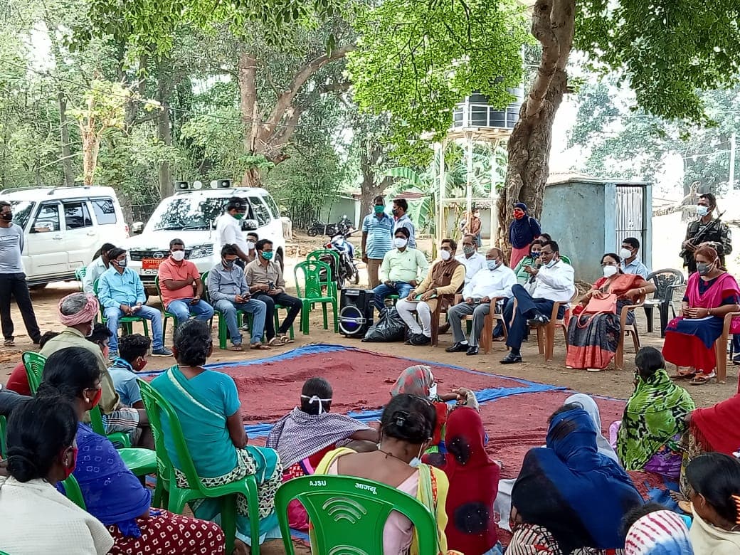 कोरोना संक्रमण पर ब्रेक के लिए लोहरदगा में कोविड चेन ब्रेक अभियान का शुभारंभ, लक्षण दिखने पर कोरोना टेस्ट व वैक्सीन लेने की अपील