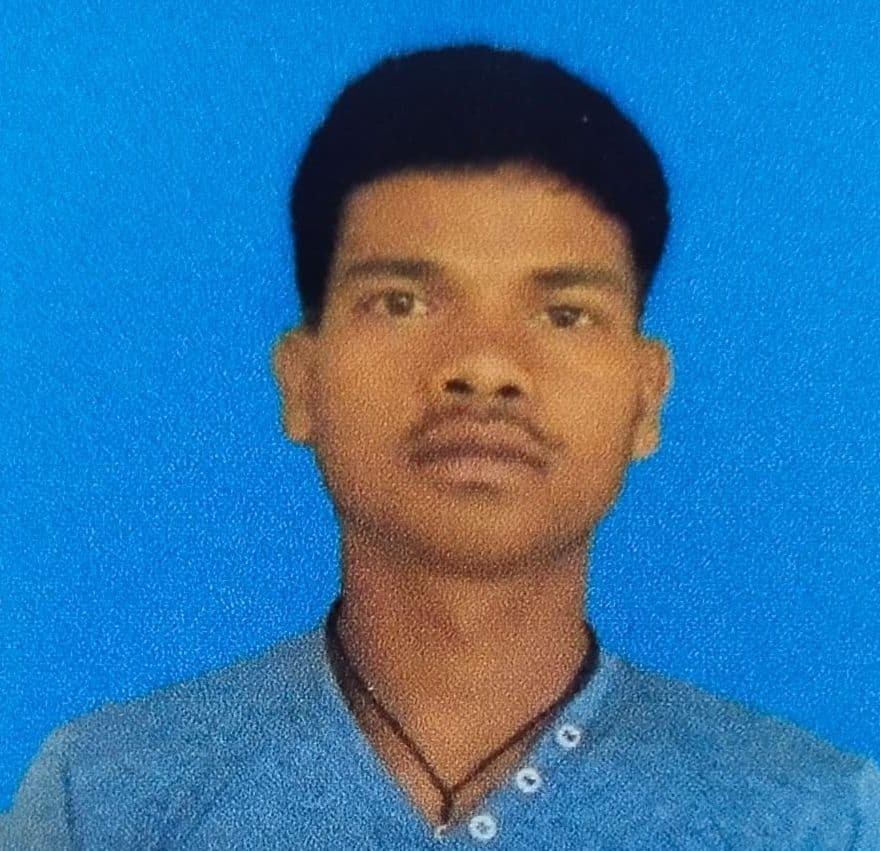 बंगाल में ईंट भट्ठे पर कमाने गये झारखंड के लोहरदगा के युवक की इलाज के अभाव में मौत, गरीब परिजन शव नहीं ला सके गांव, मजदूर दोस्तों ने की अंत्येष्टि