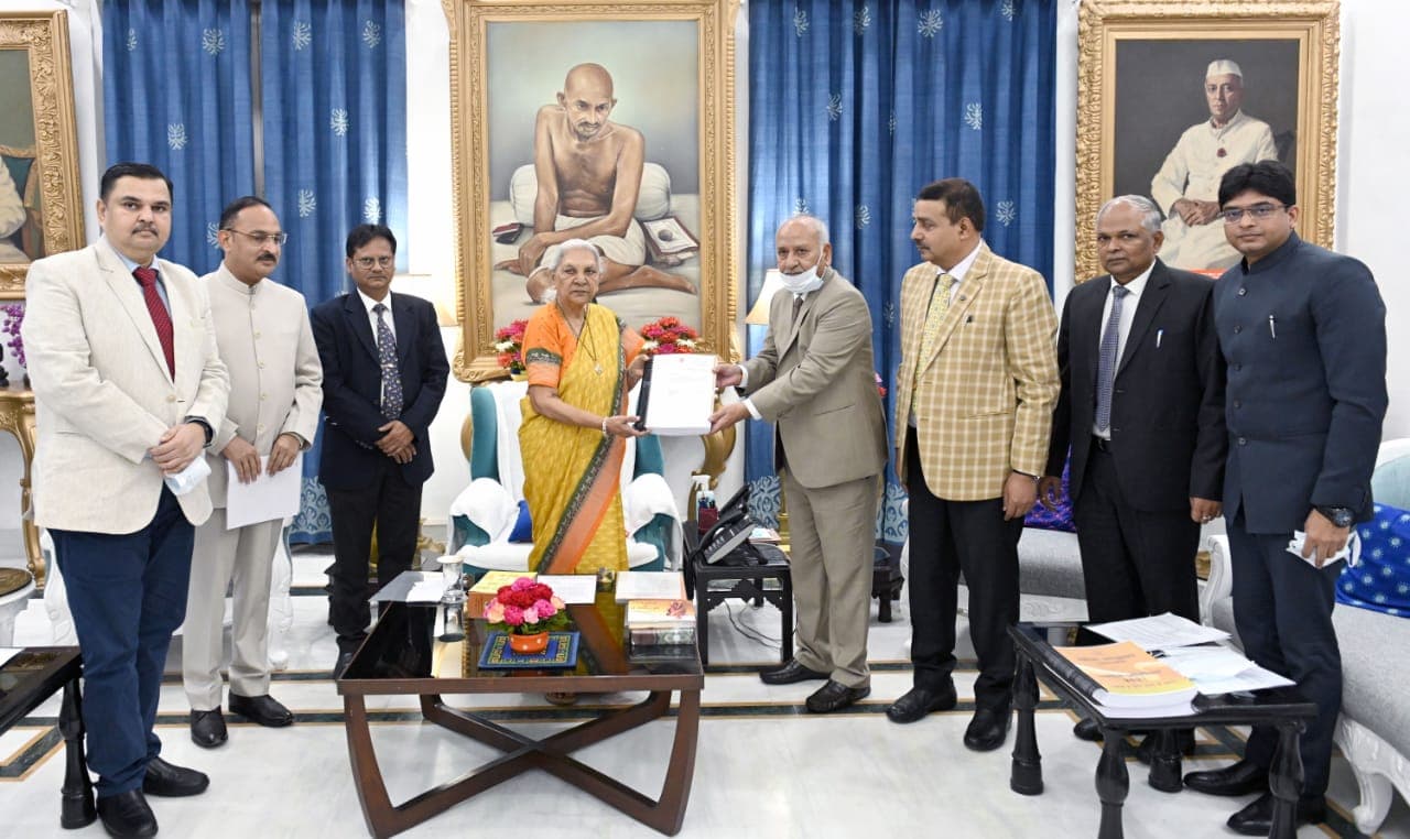 लोकायुक्त ने राज्यपाल आनंदीबेन पटेल को सौंपी 2021 की रिपोर्ट, कुल 1487 मामले किये गये निस्तारित