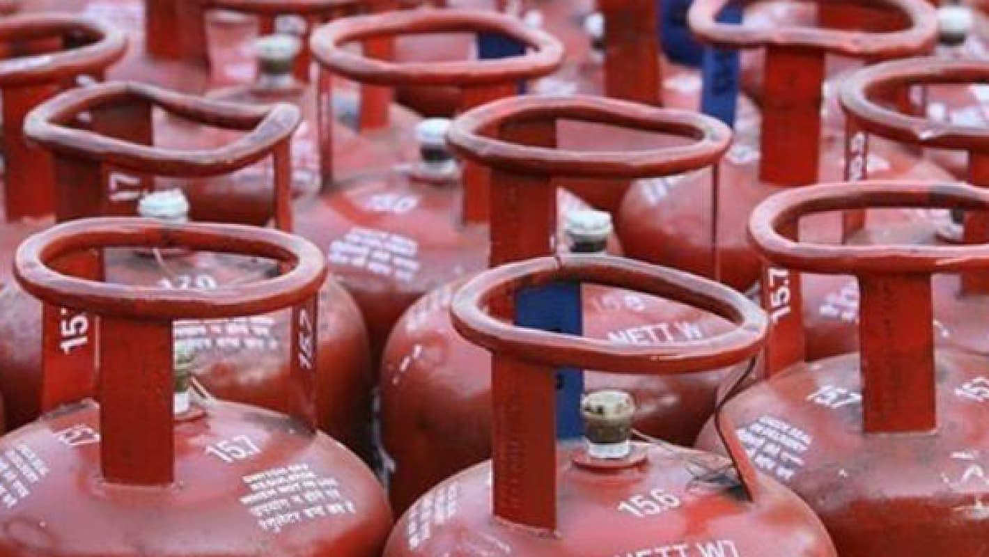 LPG subsidy : मिनटों में ऐसे जान सकते हैं रसोई गैस सब्सिडी आपके खाते में जा रहा है या नहीं...