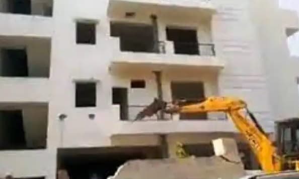Lucknow News: यजदान बिल्डर पर बड़ा एक्शन, अवैध अपार्टमेंट के ध्वस्तीकरण की कार्रवाई शुरू, आवंटी चिंतित