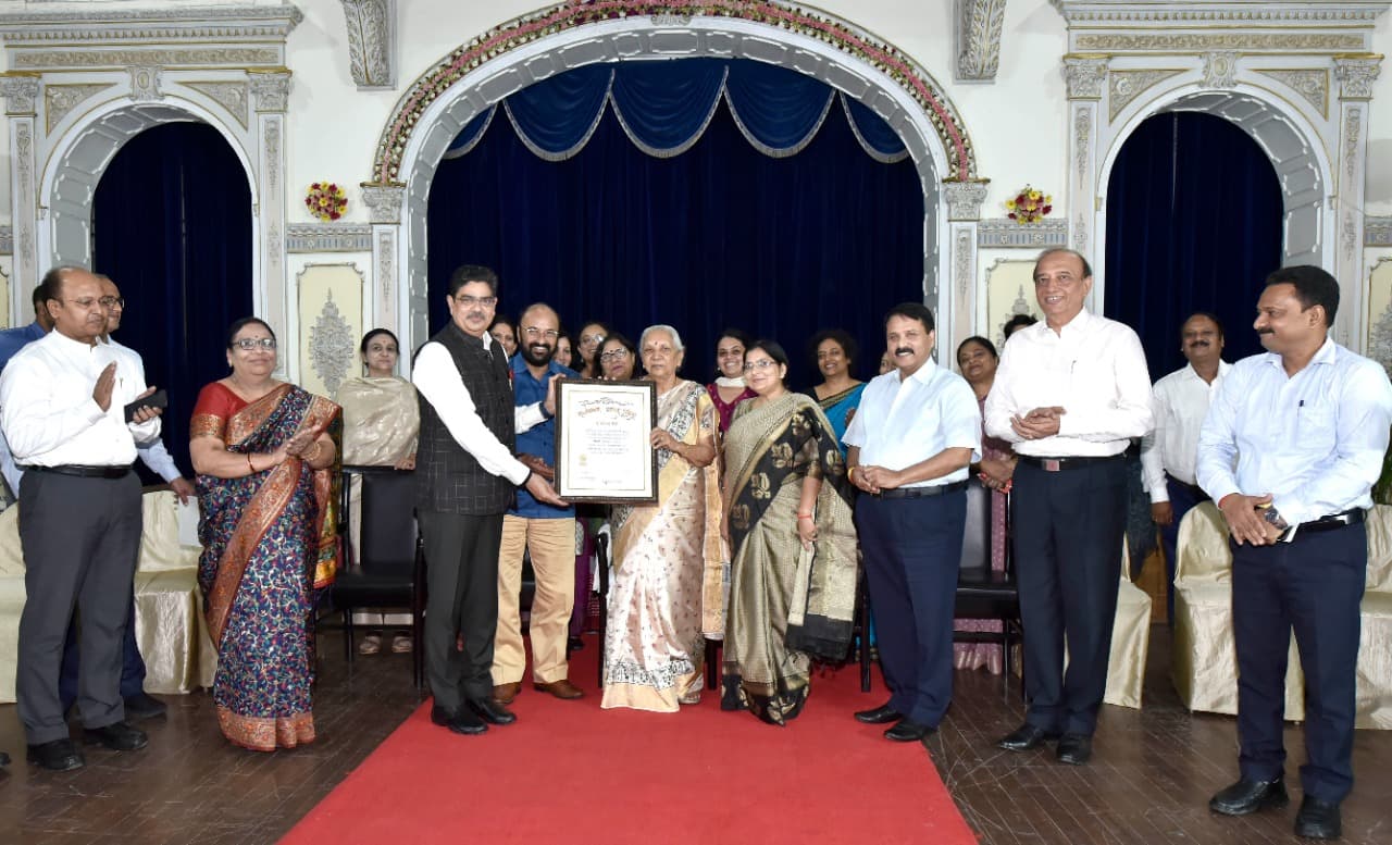 Lucknow University: नैक ग्रेडिंग की तैयारियों को अन्य विश्वविद्यालयों से साझा करें: आनंदीबेन पटेल