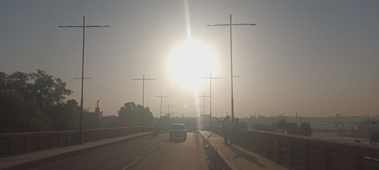 UP Weather Update: गर्मी के थपेड़े अगले हफ्ते करेंगे बेहाल, अप्रैल में टूटेगा रिकार्ड, सेहत को लेकर रहें सतर्क