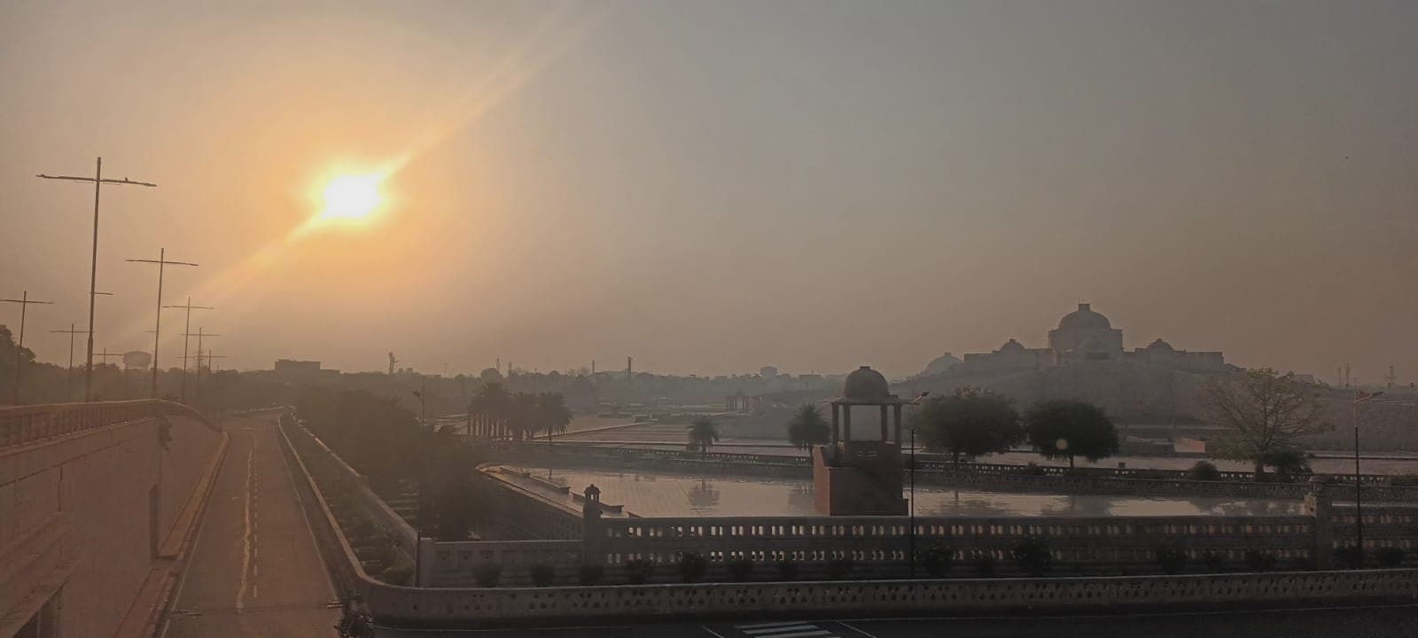 Lucknow Weather Update Video: मौसम फिर लेगा करवट, धूप के बीच चलेंगी हवाएं, जानें बारिश का हाल