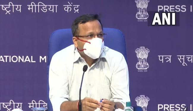 भारत में 4 लाख से कम हुए कोरोना के सक्रिय मामले, देश के 44 जिलों में पॉजिटिविटी रेट 10 फीसदी के पार