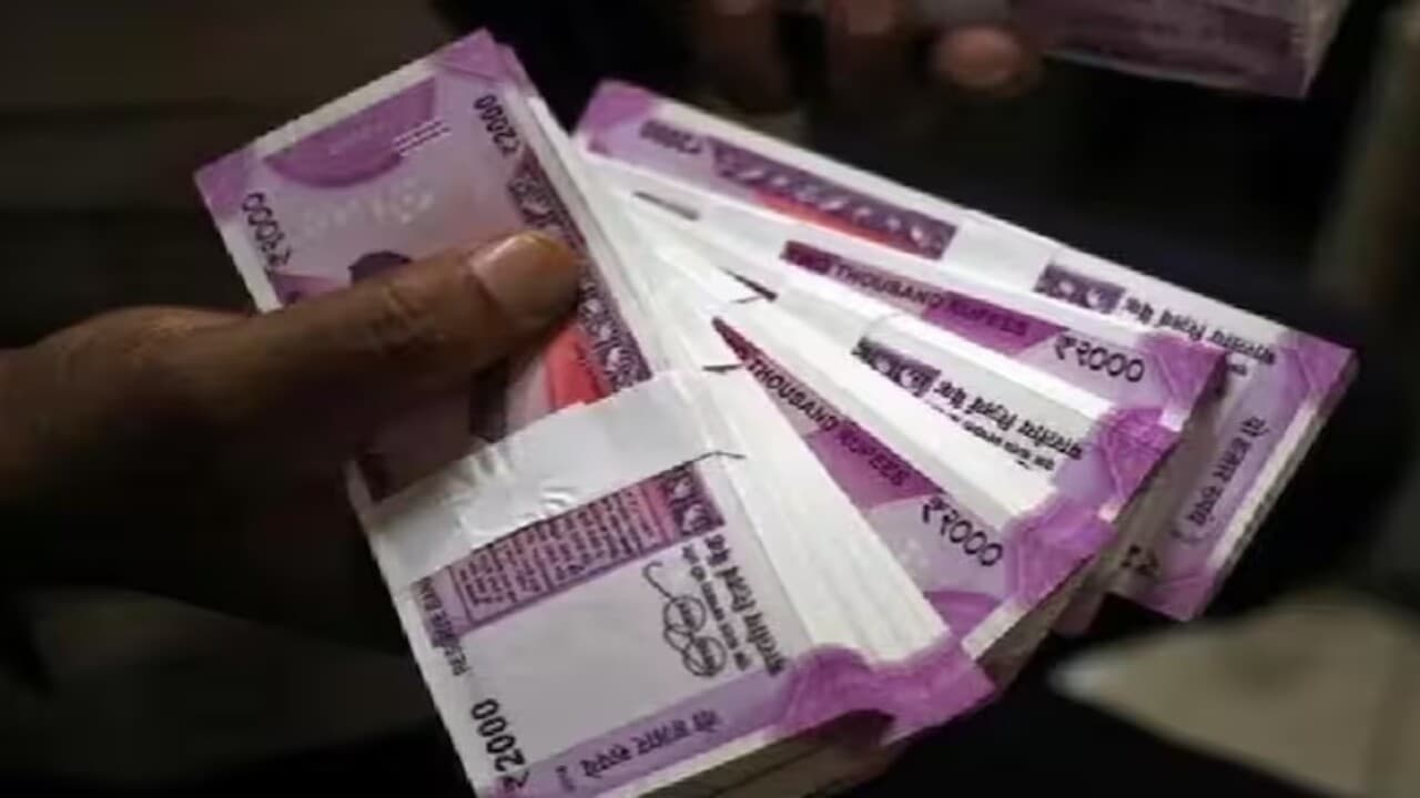 RBI: दो हजार का नोट बदलने की टेंशन खत्म, अब डाक विभाग से मिलेगी ये बड़ी सुविधा