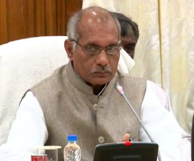 यूपी में मान्यता नहीं कराने वाले 8500 मदरसों के खिलाफ होगी कार्रवाई, मंत्री धर्मपाल सिंह ने कही ये बात… यूपी में मान्यता नहीं कराने वाले 8500 मदरसों के खिलाफ होगी कार्रवाई, मंत्री धर्मपाल सिंह ने कही ये बात…