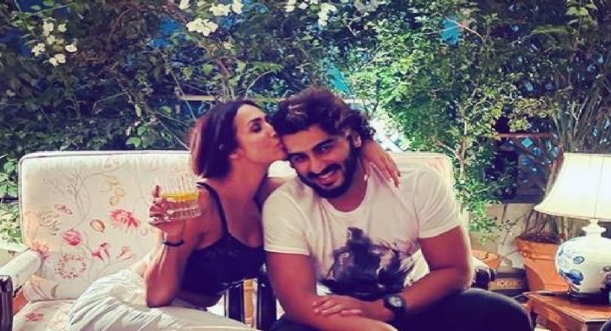 Malaika Arora Birthday:अर्जुन कपूर को KISS करते नजर आई मलाइका अरोड़ा,बर्थडे पर एक्टर ने शेयर किया स्पेशल पोस्ट