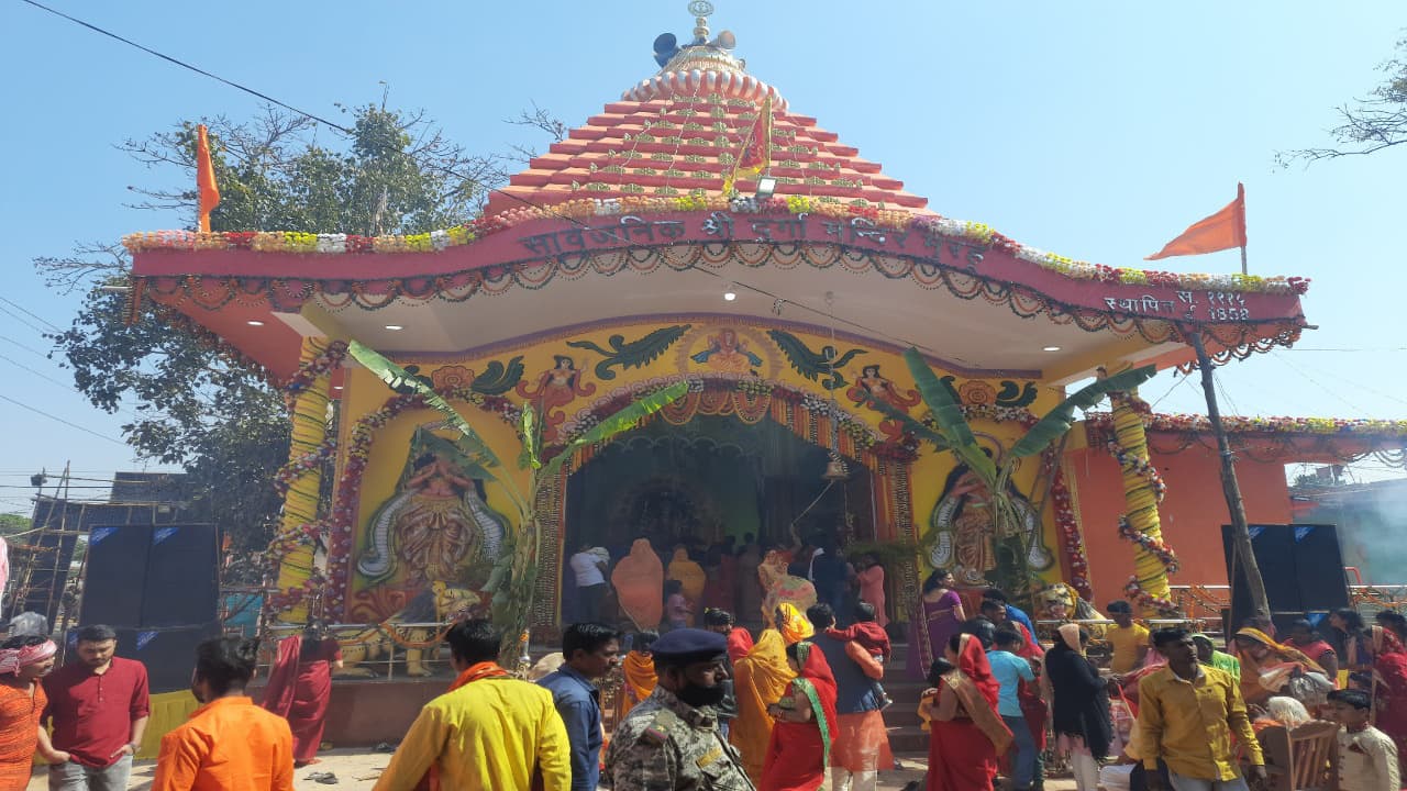 खूंटी के मुरहू में नवनिर्मित दुर्गा मंदिर में हुई प्राण प्रतिष्ठा, नये देवालय के बारे में जानें खास बातें