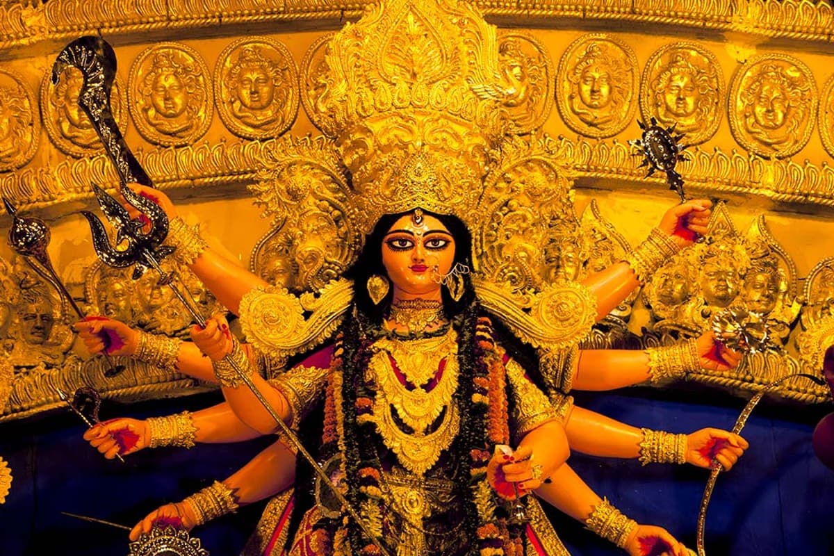Lucknow Durga Temple: शारदीय नवरात्रि के 9 दिन में करें लखनऊ के इन फेमस दुर्गा मंदिरों में दर्शन, देखें PICS