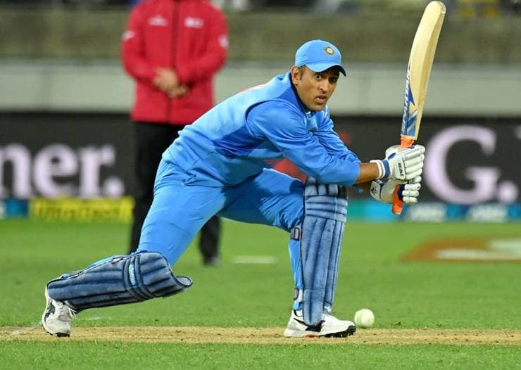 धौनी के संन्यास को लेकर उनके चेन्नई सुपर किंग्स के साथी खिलाड़ी ने कह दी ये बड़ी बातें