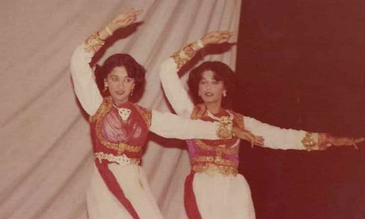 Madhuri Dixit ने शेयर की बहन संग पुरानी तसवीर, पहचानना हुआ मुश्किल, फैंस पूछ रहे ऐसा सवाल