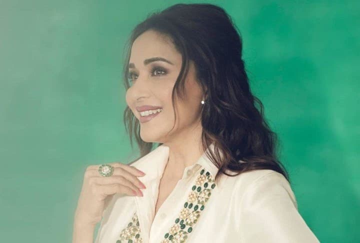 माधुरी दीक्षित का जादू टोक्यो ओलंपिक में दिखा-आजा नच ले पर इजरायली स्विमर्स ने किया परफार्म