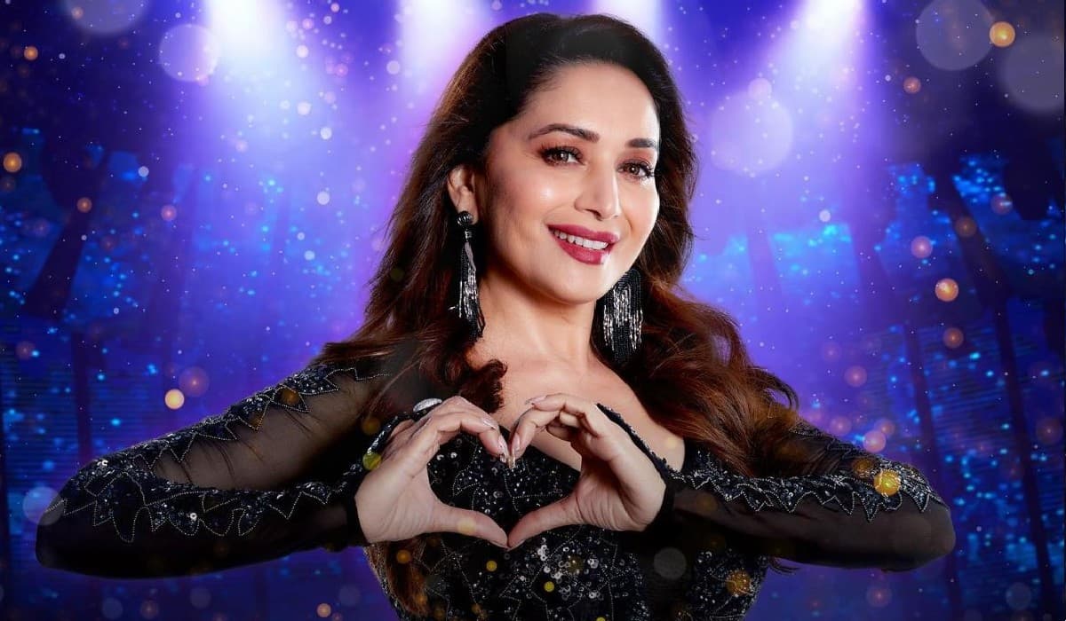 Madhuri Dixit: जब इस एक्टर के पीछे हॉकी स्टिक लेकर दौड़ पड़ी थीं माधुरी दीक्षित, वजह जान चौंक जाएंगे आप