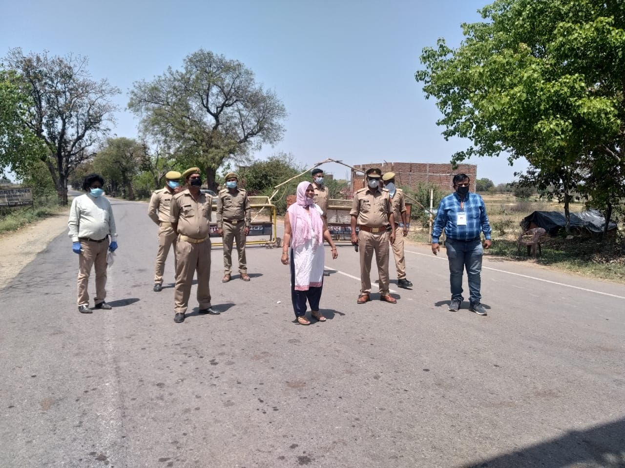 'नोएडा-गाजियाबाद के मुकाबले दिल्ली में 40 गुणा अधिक केस, बॉर्डर खोला तो बिगड़ेगी स्थिति' SC में यूपी सरकार का बयान