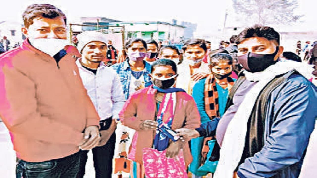 Bihar: सीतामढ़ी में महादलित बस्ती से मैट्रिक परीक्षा देने वाली पहली लड़की इंद्रा, हक के लिए लड़ने के सपने