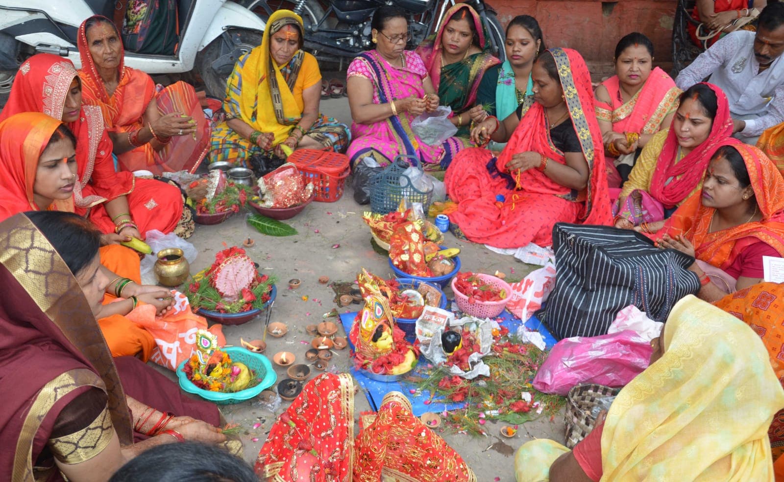 धर्म-कर्म : महालक्ष्मी का सोरहिया व्रत शुरू, 16 गांव के धागों का है विशेष महत्व, जानेें पूजन की विधि