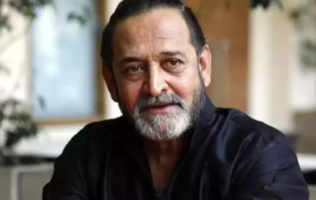 ब्लैडर कैंसर से जूझ रहे महेश मांजरेकर की हुई सर्जरी, जानें अब कैसी है डायरेक्टर की हालत