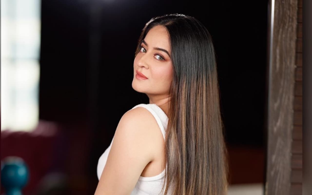 कोरोना की चपेट में आईं माही विज, अभिनेत्री ने वीडियो शेयर कर बयां किया दर्द, बोलीं- बच्चों को दूर से देखना...