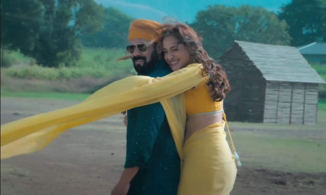 Salman Khan Main Chala Song: लंबे बाल में सलमान खान दिखे काफी जबरदस्त, रिलीज हुआ प्रज्ञा जायसवाल संग गाना