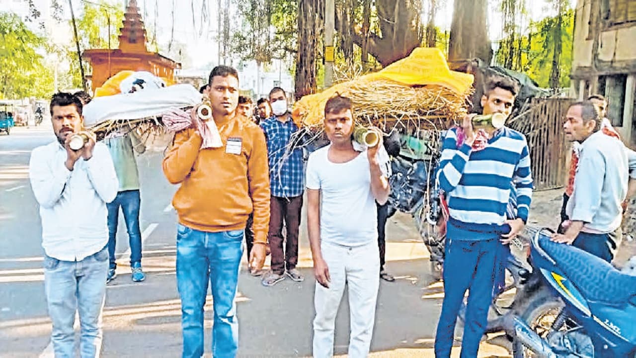 Bihar News: जीजा-साले की एक साथ निकली अर्थी, ट्रेनिंग से ठीक पहले सड़क हादसे का शिकार हुए सार्जेंट मेजर