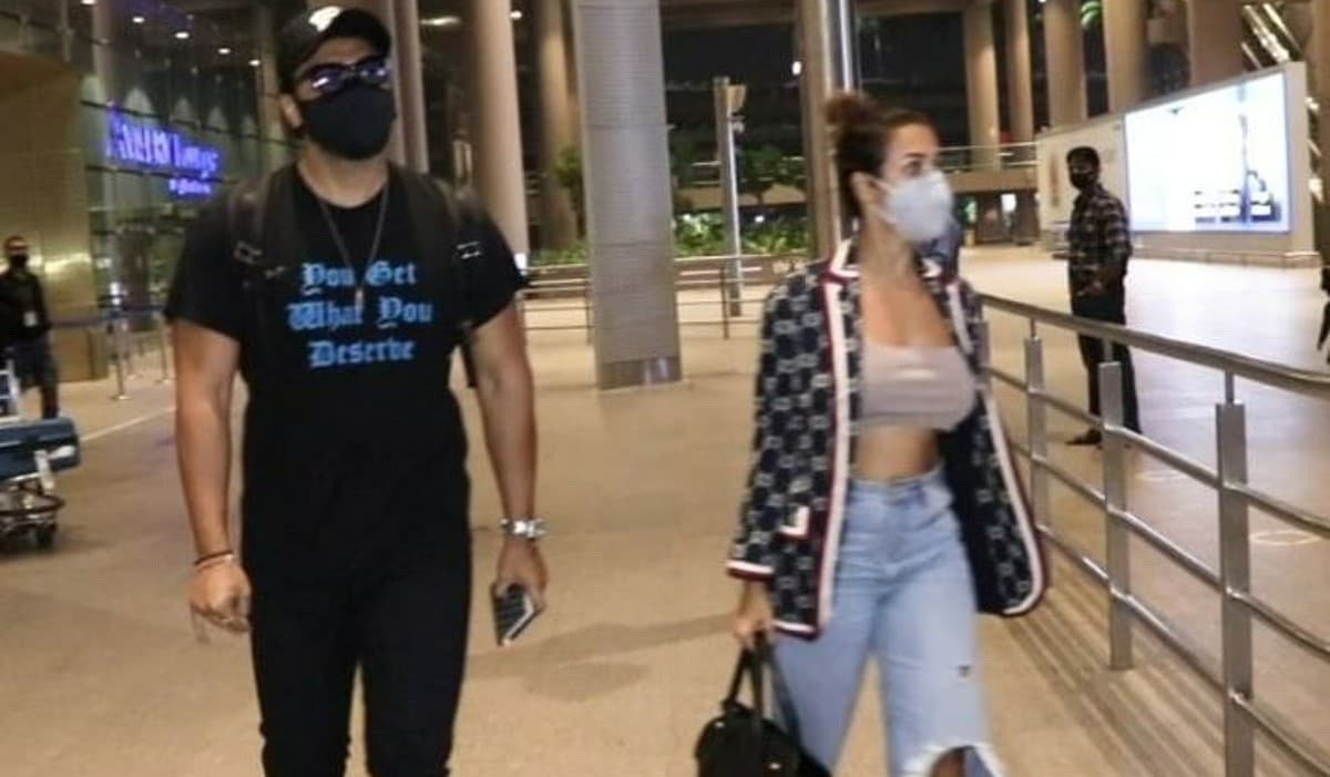 एयरपोर्ट लुक को लेकर जमकर ट्रोल हो रहीं मलाइका अरोड़ा, वायरल हुआ ये VIDEO