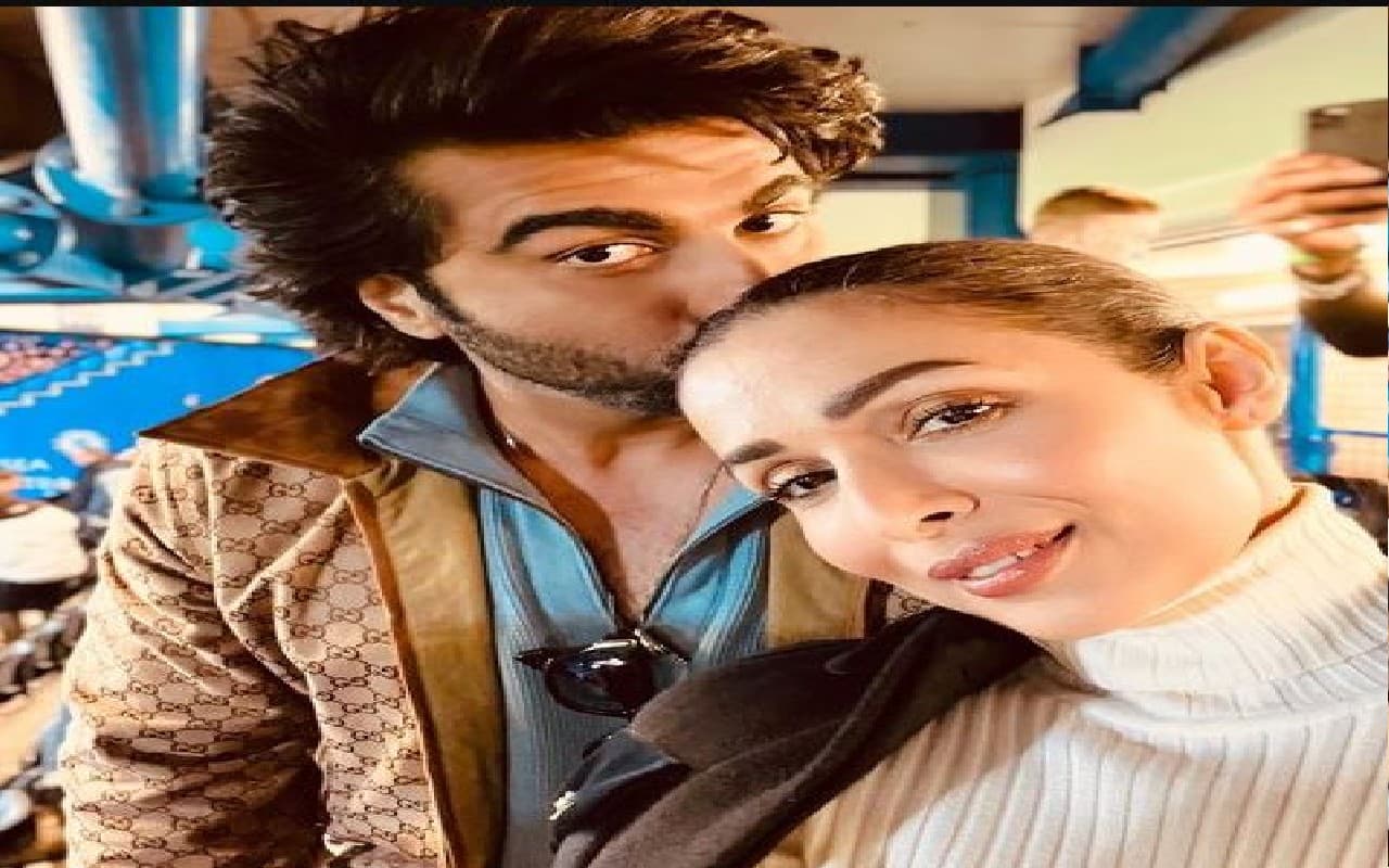 मलाइका अरोड़ा-अर्जुन कपूर फुटबॉल मैच में एक दूसरे संग हुए रोमांटिक, तसवीरें देख आप भी कहेंगे परफेक्ट