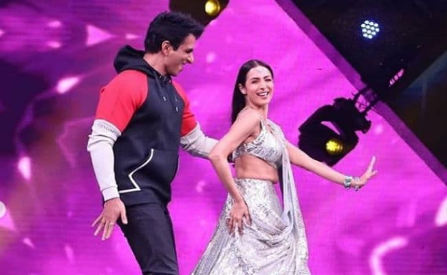सोनू सूद संग मलाइका अरोड़ा ने 'मुन्‍नी बदनाम' गाने पर किया धमाकेदार डांस, यहां देखें Photo और Video