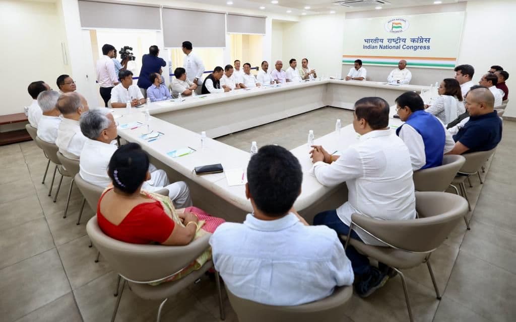 नॉर्थ ईस्ट में मोदी मैजिक को कैसे कम करेगी कांग्रेस ? मल्लिकार्जुन खरगे ने नेताओं के साथ किया मंथन