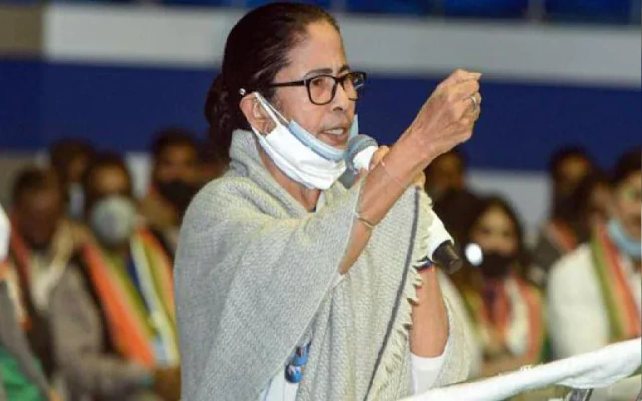 West Bengal News: पीएम मोदी पर ममता बनर्जी ने साधा निशाना, अनुब्रत मंडल को लेकर कह दी ये बड़ी बात