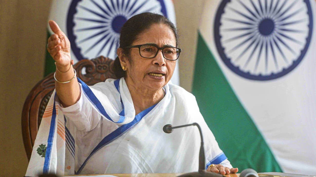 'SSC Scam के बारे में सीएम ममता बनर्जी को कुछ भी पता नहीं था', सौगत रॉय ने कही ये बात