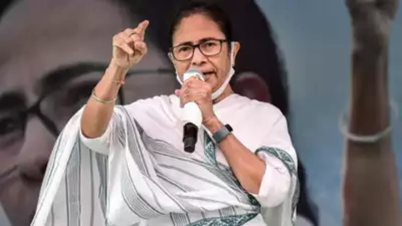 राष्ट्रपति चुनाव: ममता बनर्जी की अपील पर बैठक से पहले विपक्ष में फूट, आप, माकपा और टीआरएस नहीं होगी शामिल
