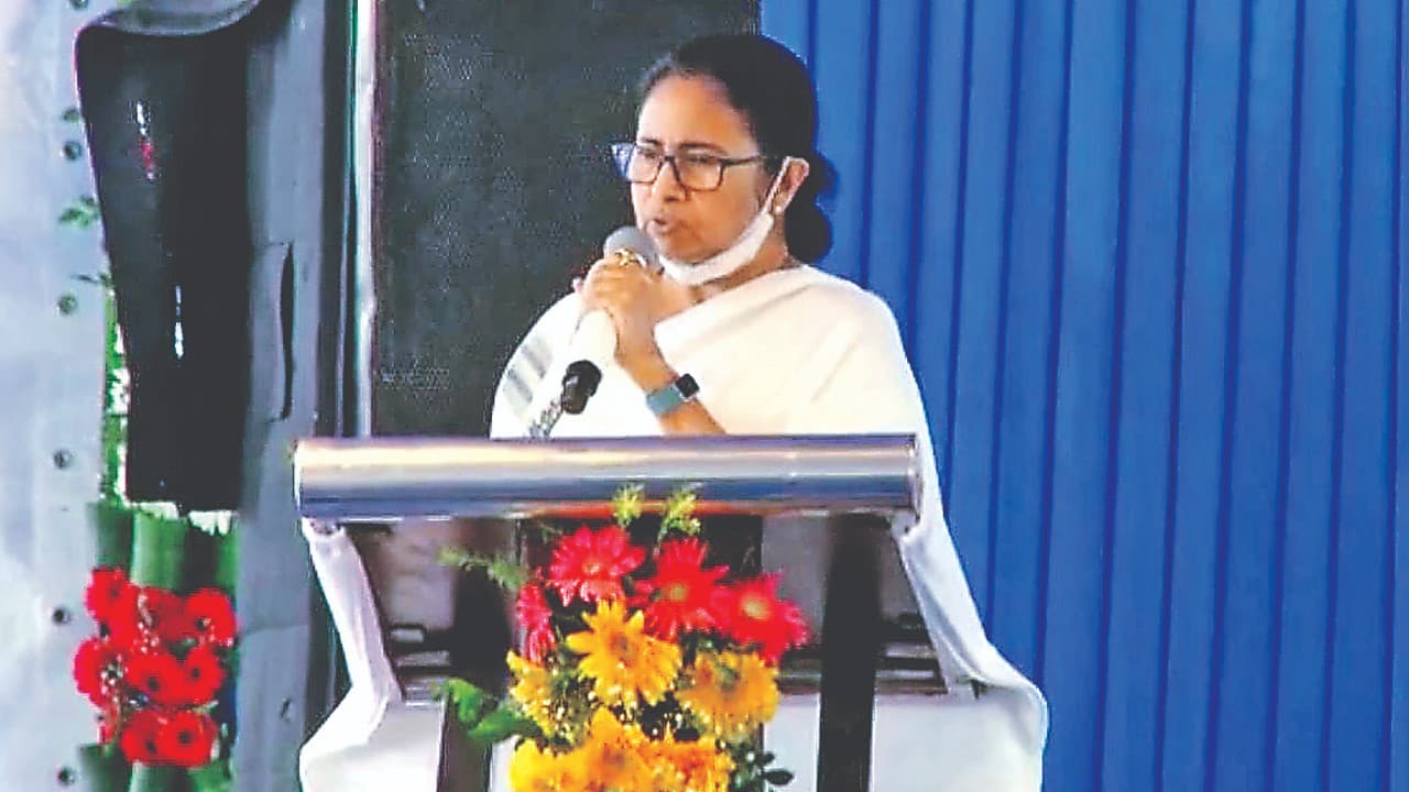 पहाड़ पर शांति बनी रहेगी तभी होगा विकास, जीटीए के शपथ ग्रहण समारोह में ममता बनर्जी ने की कई घोषणाएं