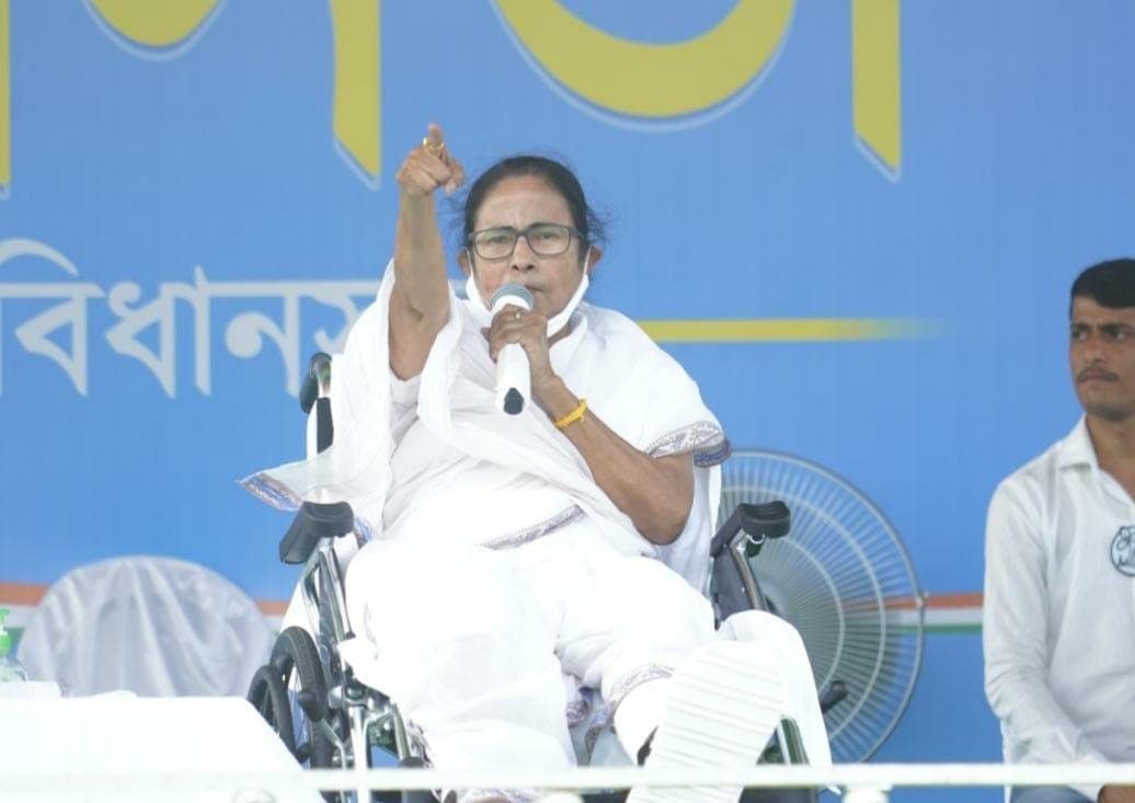 WB Election 2021 : Donald Trump से भी खराब PM Modi, इलेक्शन में धांधली के लिए सेंट्रल फोर्स हैं जिम्मेदार- चुनावी रैली में ममता बनर्जी का बड़ा बयान