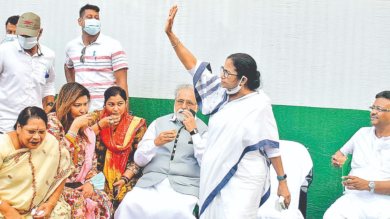Shahid Diwas: सभी राजनीतिक दलों से ममता बनर्जी की अपील- TMC के शहीद दिवस में शामिल हों Shahid Diwas: सभी राजनीतिक दलों से ममता बनर्जी की अपील- TMC के शहीद दिवस में शामिल हों
