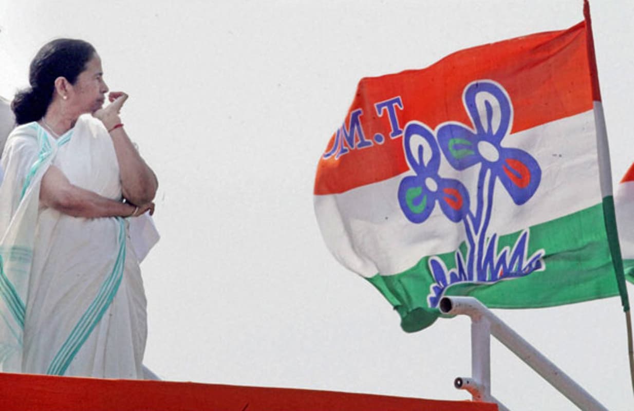 कालीघाट में तृणमूल की मेगा मीटिंग, भाजपा के खिलाफ नयी व प्रभावी रणनीति पर दिग्गजों के साथ मंत्रणा करेंगी ममता