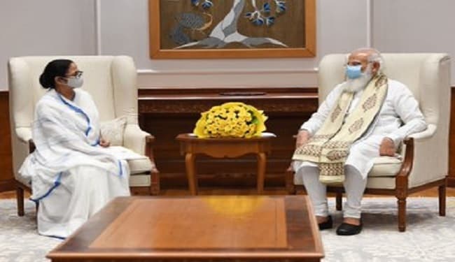 पीएम मोदी से मिलीं ममता बनर्जी, बोलीं- पेगासस जासूसी मामले पर ऑल पार्टी मीटिंग बुलानी चाहिए