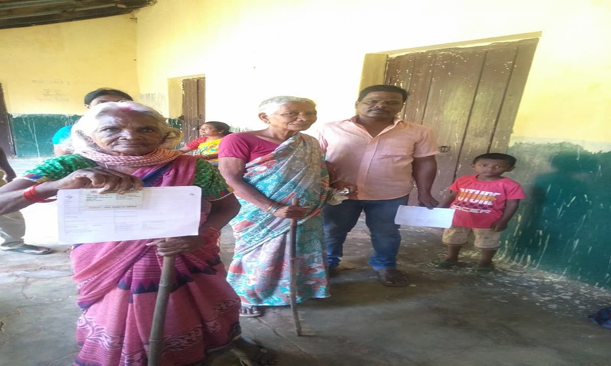 Mandar By-Election: मांडर विधानसभा उपचुनाव में वोटिंग को लेकर महिला, बुजुर्गों व दिव्यांगों में उत्साह