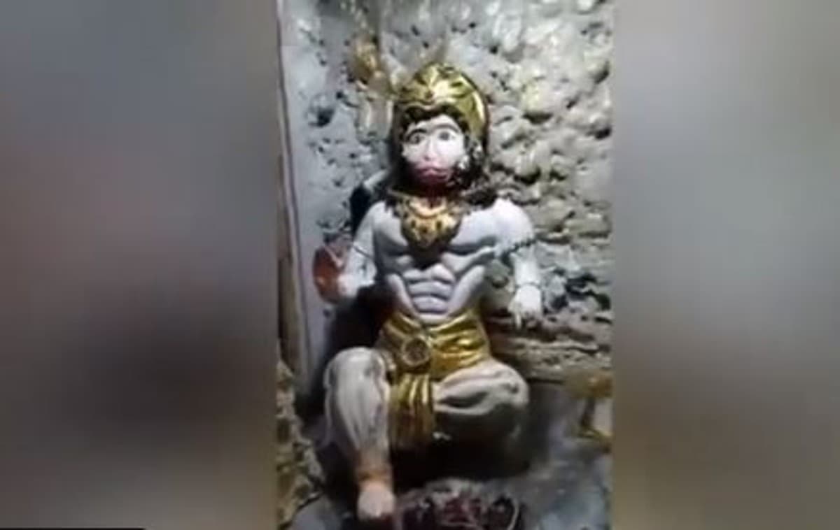 Temple Attack: पाकिस्तान के कराची में हिंदू मंदिर में तोड़फोड़, कट्टरपंथियों ने तोड़ी कई मूर्तियां