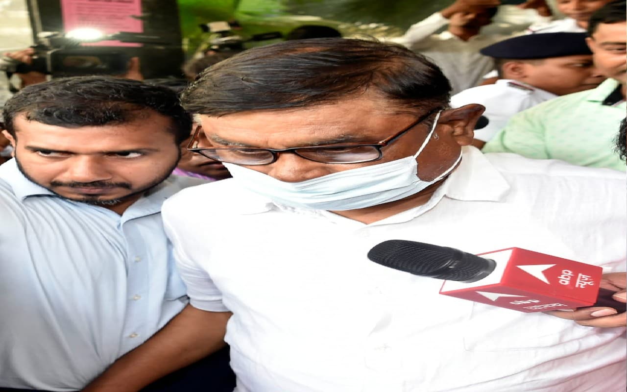 शिक्षक भर्ती मामले में ईडी की बड़ी कार्रवाई, माणिक और उनके परिजनों की 7.93 करोड़ की संपत्ति कुर्क