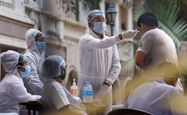 अस्पतालों को घटिया मास्क की आपूर्ति करने के लिए मणिपुर के स्वास्थ्य अधिकारियों पर मामला दर्ज