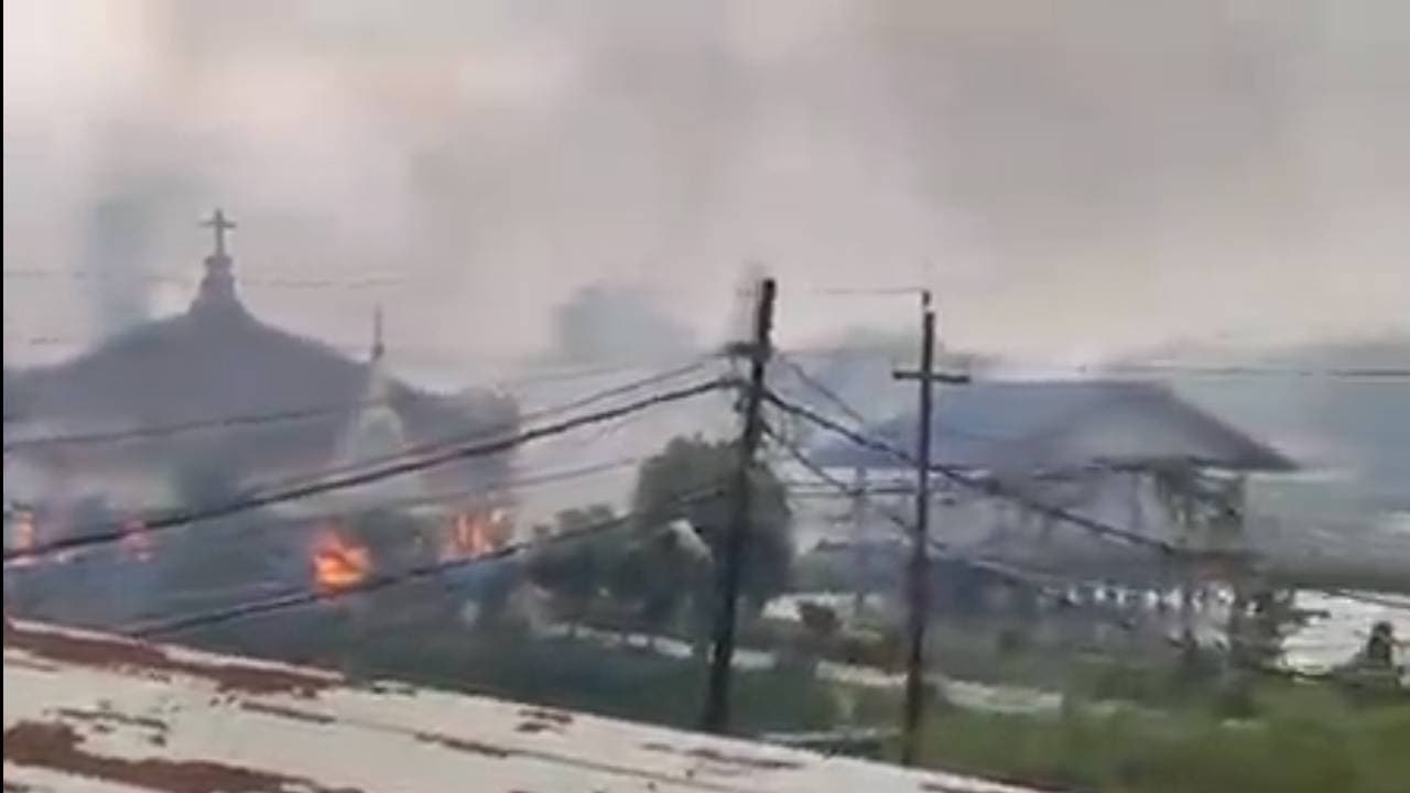 मणिपुर हिंसा में मारे गये जनजातीय लोगों का अंतिम संस्कार स्थगित, जानें वजह