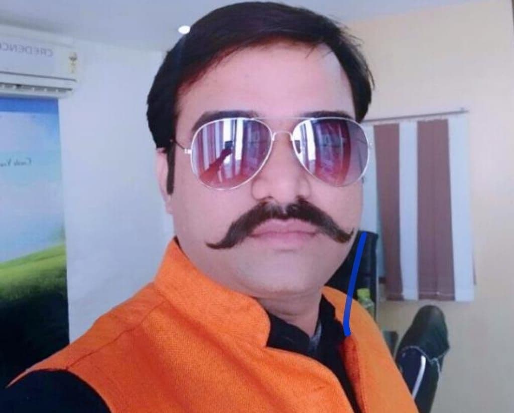 UP News: 48 घंटे बाद भी मनीष गुप्ता मर्डर केस के आरोपी पकड़ से बाहर, अखिलेश यादव ने योगी सरकार पर उठाये सवाल UP News: 48 घंटे बाद भी मनीष गुप्ता मर्डर केस के आरोपी पकड़ से बाहर, अखिलेश यादव ने योगी सरकार पर उठाये सवाल
