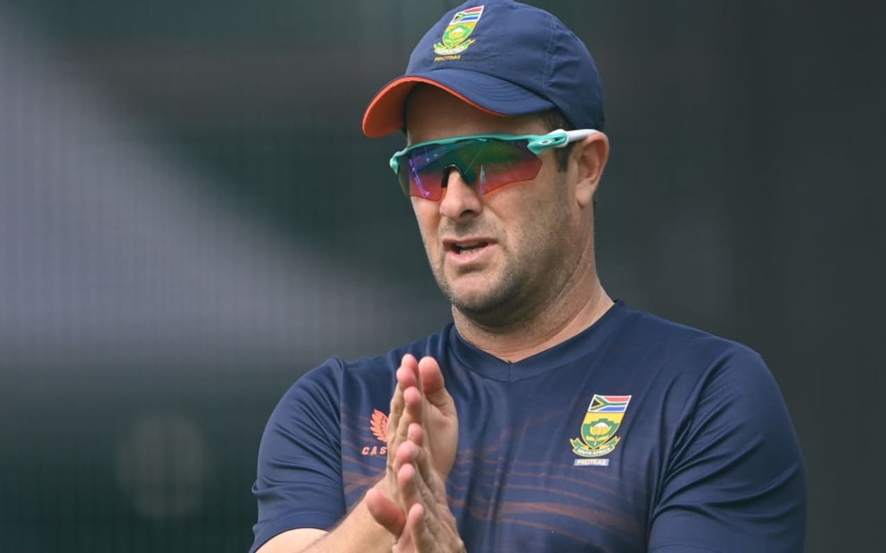 IPL 2023 के लिए मुंबई इंडियन्स ने किया बड़ा बदलाव, साउथ अफ्रीका के मार्क बाउचर को बनाया मुख्य कोच