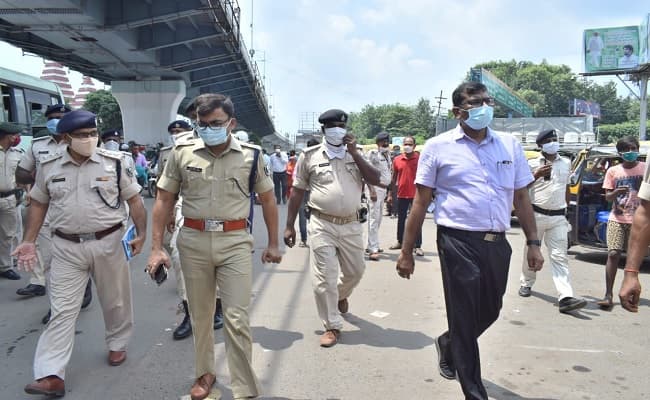 बिहार में चला मास्क जांच अभियान, 438 वाहन मालिक और 1456 लोगों पर लगाया गया 8.95 लाख का जुर्माना