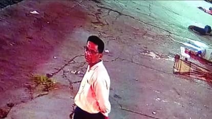 Mathura News: मथुरा रेलवे स्टेशन से गायब हुआ बच्चा फिरोजाबाद की भाजपा पार्षद के घर में मिला