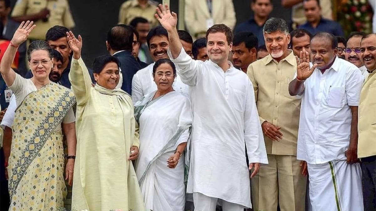 I-N-D-I-A के लिए बसपा जरूरी, मायावती बदल सकती हैं फैसला? मल्लिकार्जुन खरगे के यूपी से लड़ने पर बनेगा माहौल